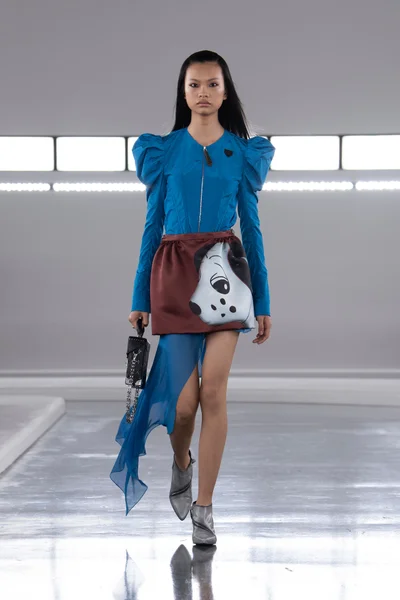 Look 4